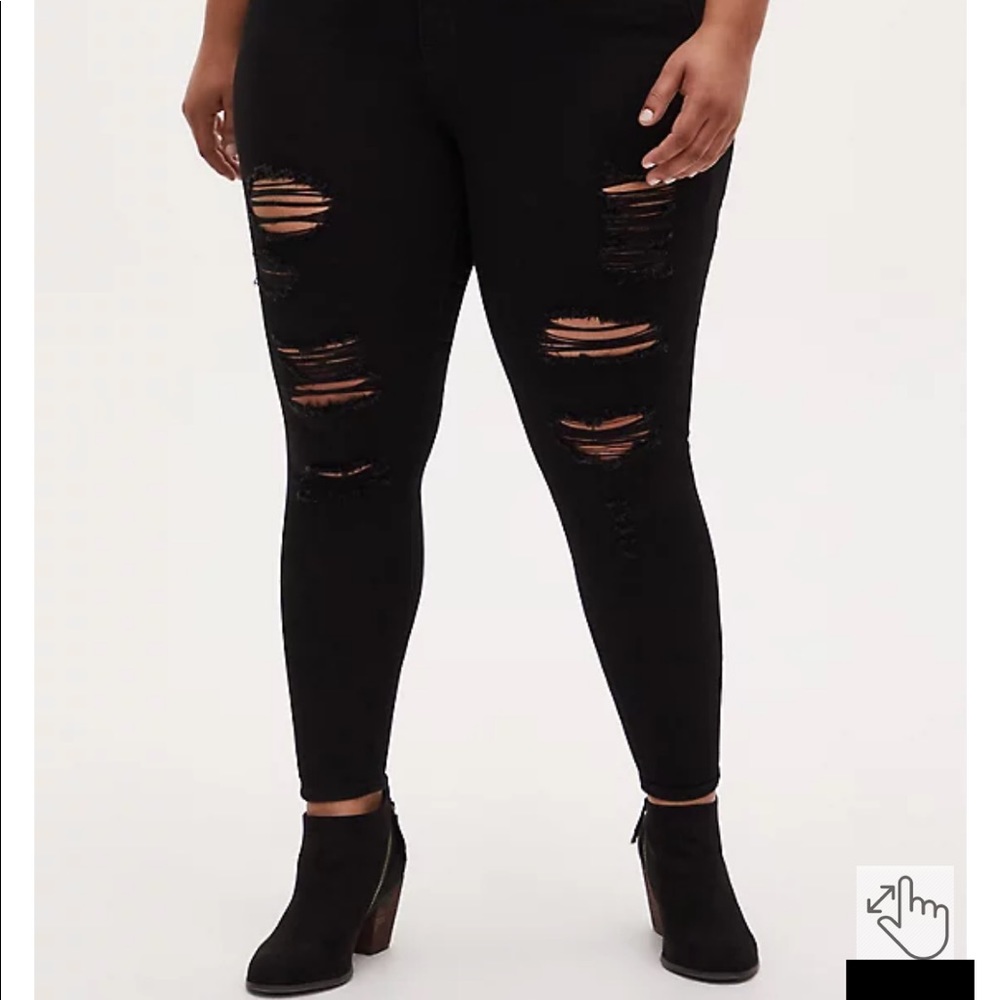 NWOT | TORRID | SKY HIGH SKINNY JEAN - PREMIUM STRETCH BLACK | 18R